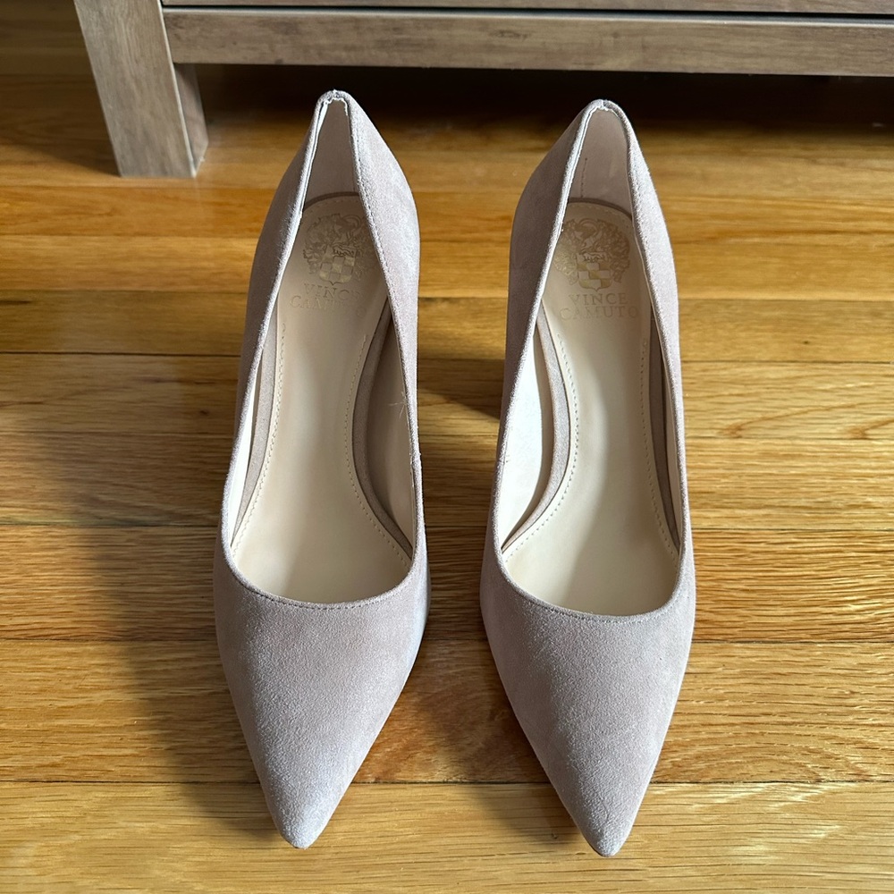 Vince Camuto Ableen Tan Suede Block Heel Pumps - Women’s 8.5M (39)